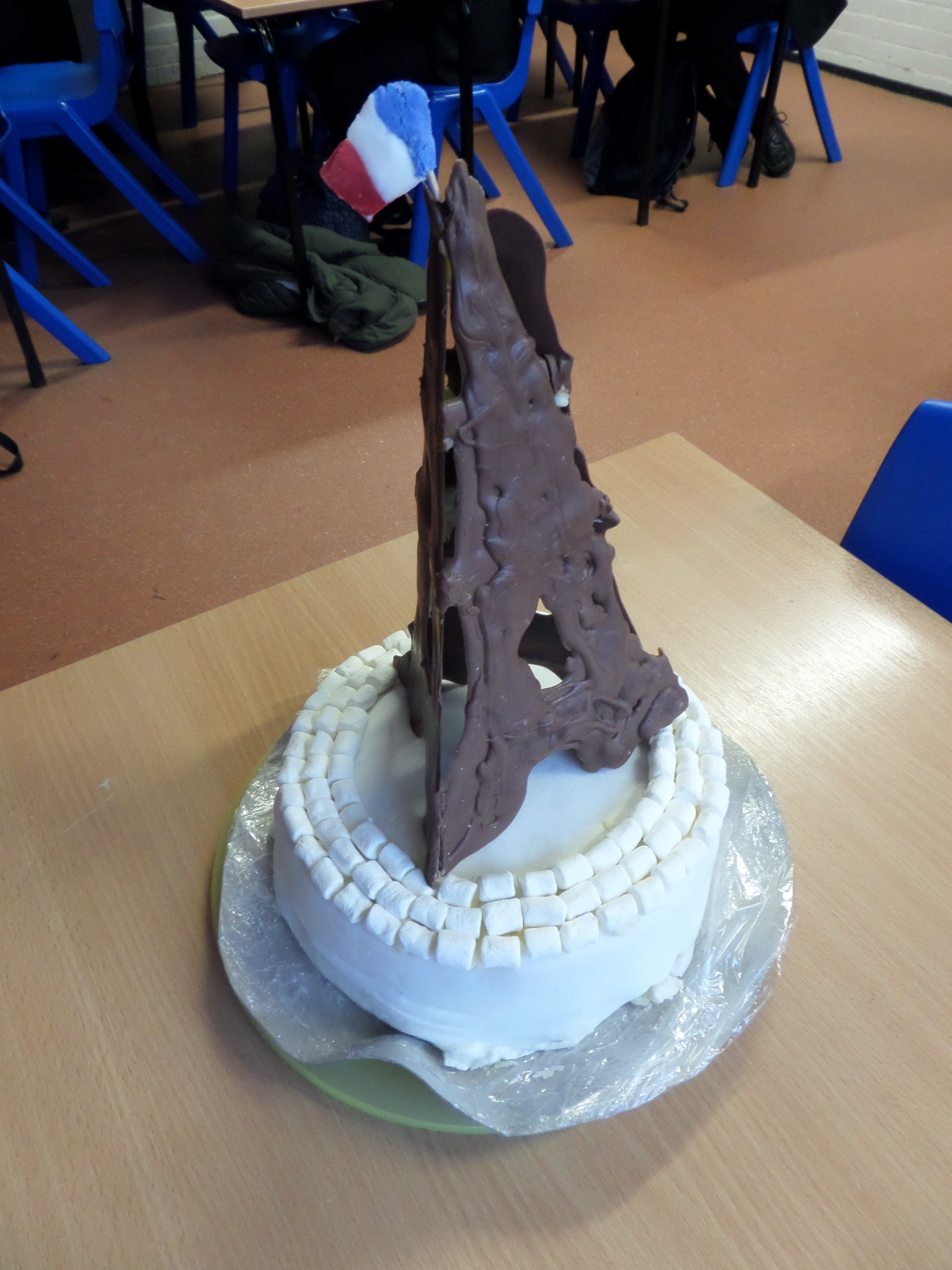 3D eiffel tower cake