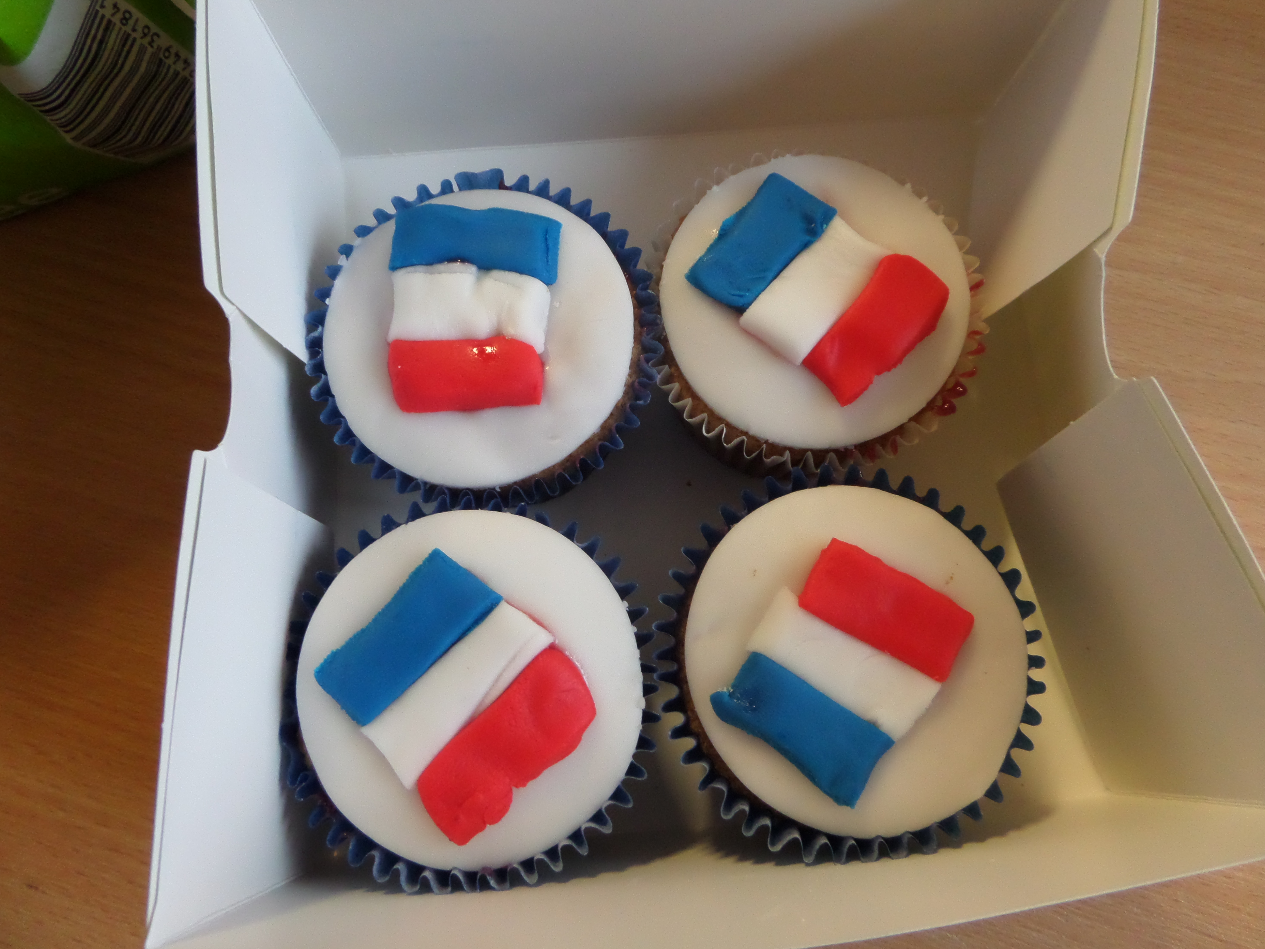 french flag cupcakes